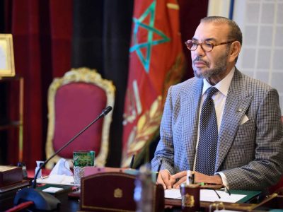 الملك محمد السادس يجري اتصالات هاتفية مع قادة الخليج ويؤكد دعم المغرب الكامل لأمنهم واستقرارهم