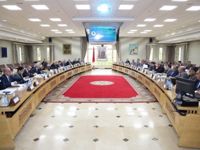 لفتيت يجتمع بالأحزاب غير الممثلة في البرلمان استعداداً لانتخابات 2026