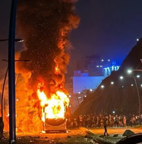 ليلة ساخنة بباب سبتة.. أحداث شغب ومواجهات إثر محاولة العبور غير النظامي
