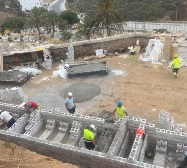 حقوقيون يطالبون بالتدخل لتعليق دفن 82 جثماناً بسبتة المحتلة