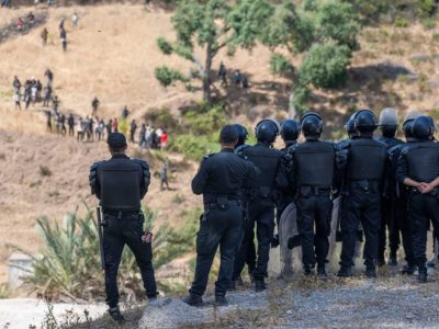القوات العمومية تحبط محاولة 150 شخصاً الوصول إلى سياج سبتة
