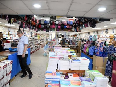 الدخول المدرسي ينعش حركة مكتبات الجديدة ويرفع إقبال الأسر على اللوازم المدرسية