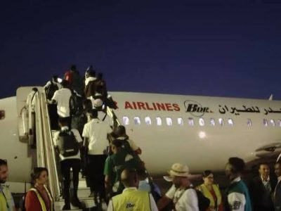 المغرب يعيد 137 مهاجراً سودانياً إلى بلدهم في إطار العودة الطوعية