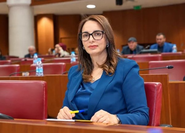 بطلب من رئيسة الحكومة.. جلالة الملك يوافق على إعفاء ماديحة خيير من منصبها الوزاري