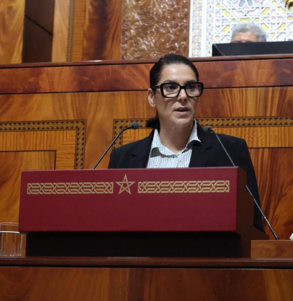 المنصوري تؤكد مواصلة الدفاع عن مغربية الصحراء وتعزيز التنمية بالأقاليم الجنوبية
