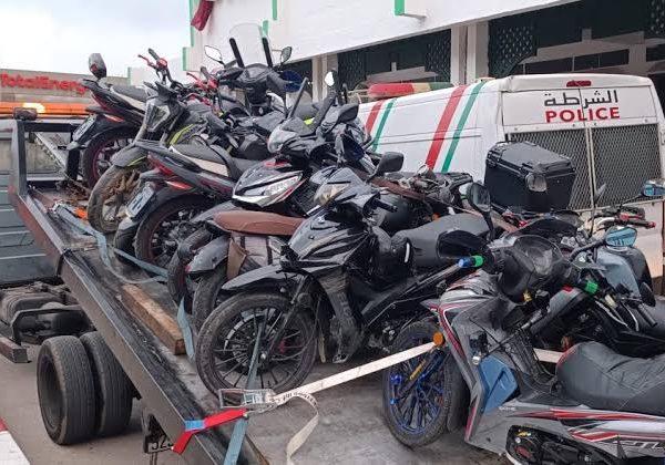 في مواجهة السياقة الاستعراضية.. أمن طنجة يكثف مراقبة الدراجات النارية