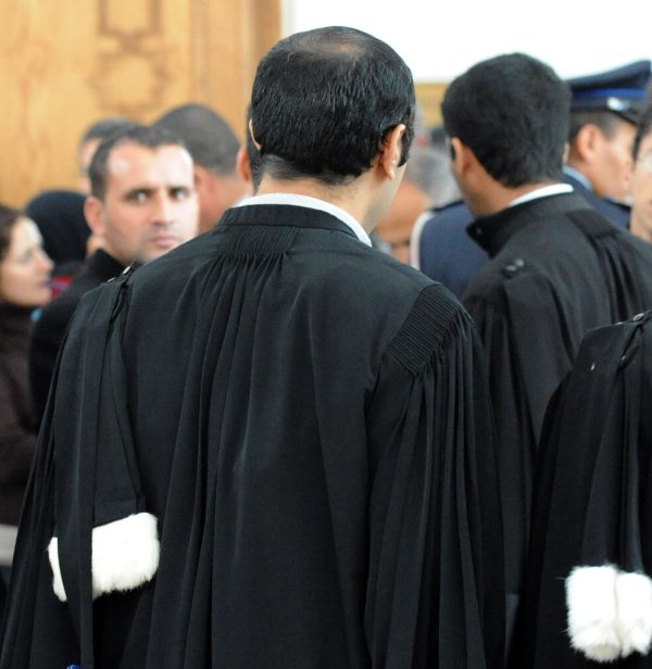 أروقة المحاكم تستعيد نشاطها.. المحامون يستأنفون العمل بعد أشهر من التوقف